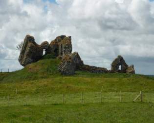 Clonmacnoise Castle Ruins