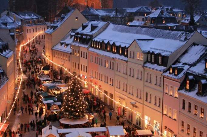 Ausflugsziel Schneeberger Weihnachtsmarkt in Schneeberg - DOATRIP.de